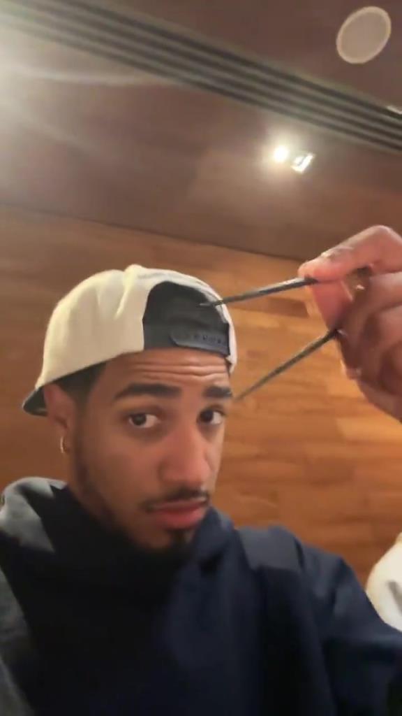 歸化歸化哈利伯頓這筷子拿的還挺標準啊！！